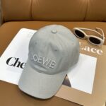 配防尘袋
👒罗意威👒LOEWE新款原版原标设计棒球帽🧢质感超好，外部线条定位标准，做工精细，简约大气低价走量！ - Image 6