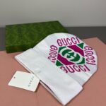 Comes with dust bagGUCCI Original Single Hat Official Website New Product Launch with Decorative Knitted Hat, Love [Love] Wool and Cashmere Double layer Hat 😱😘 Warm and stylish, simple and elegant, more fashionable and high-end! - Image 3