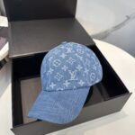 LV路易威登官网同步高版本 新款牛仔棒球帽🧢
火爆技术升级，洗水牛仔风街头风十足
更符合现在时尚小哥哥小姐姐的style，机场街拍超飒！ - Image 8