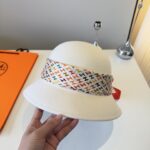 💰白色

爱马仕新款盆帽，百分百羊毛面料🦙%，头围57cm - Image 4