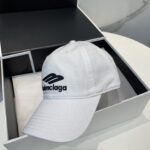 Balenciaga Balenciaga baseball cap. My family has already mastered Balenciaga's craftsmanship, which is sure to be a hit. Balenciaga's new washed cotton baseball cap is a must-haveHeavy industry craftsmanship, double B letter logo, innovative and fashionable trendy styleExclusive physical shooting for both men and women, adjustable for both genders - Image 6