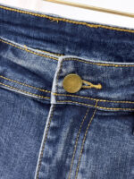 【Armani Jeans | Classic Denim, Embossed with Luxury DNA】 When streetwear meets haute couture, a pair of jeans can become a badge of status.
Deconstructing the language of denim with centuries-old craftsmanship, we infuse every inch of fabric with a modern attitude and luxurious details, making everyday wear a silent declaration of taste.
✨ A pair of jeans is an attitude, and even more so, a legacy.
It's not just a wardrobe essential, but also an interpretation of the brand's spirit—
"From suitcases to jeans, we have always defined the boundaries of luxury with the ultimate craftsmanship."
Sizes: 28-42 - Image 5