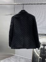 Dolce&Gabbana DG 2025 new suit, high-end version! Customized fabrics for counters have high breathability and comfort, impeccable details, and brand element design concepts, reflecting high quality. Delicate and soft to the touch! Presenting casual tailoring, the upper body design is superb! Size range: 48-58 - Image 2