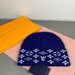 配防尘袋〈对版高品质，认准咯〉
路易威登LOUIS VUITTON🎩官方热卖爆款，羊毛针织毛线帽，时尚好品质高端大气，超柔软！超火爆💖质感很赞，出街超好搭配！时尚潮流！秋冬必备单品，快快入手哦！ - Image 4