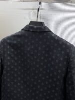 Dolce&Gabbana DG 2025 new suit, high-end version! Customized fabrics for counters have high breathability and comfort, impeccable details, and brand element design concepts, reflecting high quality. Delicate and soft to the touch! Presenting casual tailoring, the upper body design is superb! Size range: 48-58 - Image 7