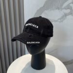 BALENCIAGA new logo baseball cap from Balenciaga, cool color scheme, with different styles for men and women to wear, the first batch to be shipped first! Paris fans must make a purchase!