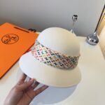 💰白色

爱马仕新款盆帽，百分百羊毛面料🦙%，头围57cm - Image 2