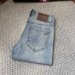 【Armani Jeans | Classic Denim, Embossed with Luxury DNA】 When streetwear meets haute couture, a pair of jeans can become a badge of status.
Deconstructing the language of denim with centuries-old craftsmanship, we infuse every inch of fabric with a modern attitude and luxurious details, making everyday wear a silent declaration of taste.
✨ A pair of jeans is an attitude, and even more so, a legacy.
It's not just a wardrobe essential, but also an interpretation of the brand's spirit—
"From suitcases to jeans, we have always defined the boundaries of luxury with the ultimate craftsmanship."
Sizes: 28-42