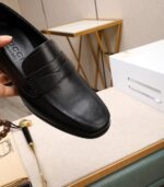 Gucci leather shoes, loafers - Image 8