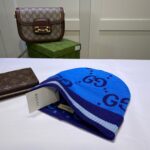 GUCCI Knitted Hat 😘  Cashmere material 🙆🏻 New products on the official website 😱 Simple and elegant 👍  The tight knitting method is very thick, soft and comfortable 🙈 Warm and stylish ❤️ can't bear to put it down 👍 Dear, hurry up and get it 👍😘 Unisex - Image 7