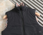 巴宝莉 秋冬季新品🌟时尚顶级马甲羽绒棉服填充进口羽绒朵，进口面料，加厚棉服里布最高标准，绝不跑绒，辅料五金全部原厂定做，10年专注服装生产，保证每件衣服的平整性，羽绒服界的劳斯莱斯！尺码：M～XXXL 下单报身高体重 - Image 7