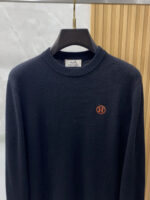 Hermes 2025ss Autumn/Winter New Product Fashionable and Casual Bottom Single Wear Round Neck Business and Leisure Basic High end Knitted 100% Pure Wool Sweater Comfortable and Warm! anti-pilling 👍🏼 Non irritating to the skin, suitable for close fitting, luxurious classic element design! There isn't much complicated craftsmanship involved, just the fusion of design and material. Simple European style autumn and winter essential counter size: M-3XL - Image 2