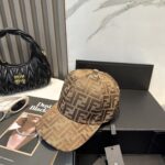 FENDI Oldflower Alphabet Baseball Hat 🧢 FD's old flower fisherman hat is really stylish. It's a super popular fisherman hat that looks fashionable and versatile all year round 🉑 Wearing a huge outfit is easy to match 🥰 - Image 6