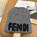 Fendi FENDI Knitted Hat 😘 😱 Simple and elegant 👍  The tight knitting method is very thick, soft and comfortable 🙈 Warm and stylish ❤️ can't bear to put it down 👍 Dear, hurry up and get it 👍😘 Same gender design! - Image 2