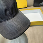 New shipmentComes with box bag, Fendi's new original baseball cap, double F-jacquard, a perennial hot selling item at the counter, with excellent reputation. Customized 1:1 mold, original jacquard sail fabric+top layer cowhide, lightweight and breathable! Excellent quality, basic head circumference of 56, adjustable patch. The picture must be sold! - Image 6