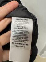 #qiu 🐉🐉 、 BBR Burberry FW2025 Autumn/Winter New Down Jacket. The cabinet is on sale and difficult to find. Using customized windproof and rainproof fabric, wrinkle resistant and stylish, soft and skin friendly, with extremely high comfort for the upper body; Extremely high recognition; Suitable for concave various shapes; Filled with 90% velvet, it is soft, warm, and fluffy, giving the upper body a stylish look; A down jacket suitable for various occasions.Size: M-3XL (AY)Size: Shoulder width cm Chest circumference cm Clothing length cm Sleeve length cmManual measurement with 1-2cm error is normal (chest circumference ± 4cm per yard, other parts ± 1cm) - Image 13