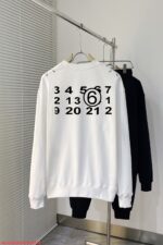 G728 MJ 🔥 Magira 2025ss new long sleeved round neck sweatshirt, high-end version! Customized fabrics for counters have high breathability and comfort, impeccable details, and brand element design concepts, reflecting high quality. Delicate and soft to the touch! Presenting casual tailoring, the upper body design is superb! 🐉 Size: M-3XL - Image 3