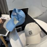 防尘袋
👒罗意威👒LOEWE新款原标设计棒球帽🧢质感超好，外部线条定位标准，做工精细，简约大气低价走量！ - Image 4