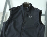 ARC Bird's Daily Series 25 Autumn New Outdoor Windproof Inner Fleece Vest! A very familiar style! Simple and atmospheric, casual outdoor full function lightweight and warm vest! Highly recommended to everyone is the TR outer layer, which is easy to compress, quick drying, and ventilated, with a lightweight and wear-resistant material that is windproof! Functional diversification! In addition to excellent warmth retention, the wearability and upper body effect are also quite good! As a versatile cushion, it's okay to close your eyes and collect without any problem!! The lining is made of functional Polatec fleece lining! Efficient insulation! Lighter and warmer! Ventilation, breathability, elasticity, softness, delicacy, and strong comfort inside the velvet. More importantly, it does not shed or generate static electricity! Lightweight and breathable, with innate water repellent performance, even if the entire garment is wet, it still provides good warmth!! Zipper placket and pocket zipper are not to be chosen, precise fit and slim fit, comfortable and flexible upper body, convenient for daily travel and sports![Color] Black, Grey, Blue【 Size 】 M-3XL/25128 - Image 3