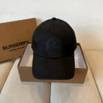 Burberry's new early spring baseball cap, simple yet fashionable, suitable for both men and women! High quality products, enjoy a sense of premium quality!