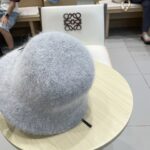 Dior新款爆款兔毛桶帽
遮脸帽 出街必备款！ - Image 3