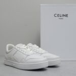 𝐂𝐄𝐋𝐈𝐍𝐄 思琳𝟐𝟎𝟐𝟑/𝐒𝐒新款撞色条纹小白鞋  继Celine熊猫鞋成为很多男生的最爱之后 🔥火爆推出新的配色版型 整体设计简约和经典配色 标志性CELINE 凯旋门镂空LOGO压纹绑带搭配活力色彩 许魏洲、梁靖康自在演绎，定格活力韵律 Size：女码35-40 男码39-44M - Image 2