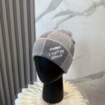 💛配防尘袋。【lv 路易威登】2025新款大牌刺绣针织毛线帽，男女款～时尚简约#保暖款
