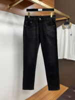 [Dior Jeans | Classic Denim, Embossed with Luxury DNA] When streetwear meets haute couture, a pair of jeans can become a badge of status.
Deconstructing the language of denim with centuries-old craftsmanship, Dior infuses every inch of fabric with a modern attitude and luxurious details, making everyday wear a silent declaration of taste.
✨ A pair of jeans is an attitude, and a legacy.
It's not just a wardrobe essential, but also an interpretation of the brand's spirit—
"From suitcases to jeans, we have always defined the boundaries of luxury with the ultimate craftsmanship."
Sizes: 28-42 - Image 2