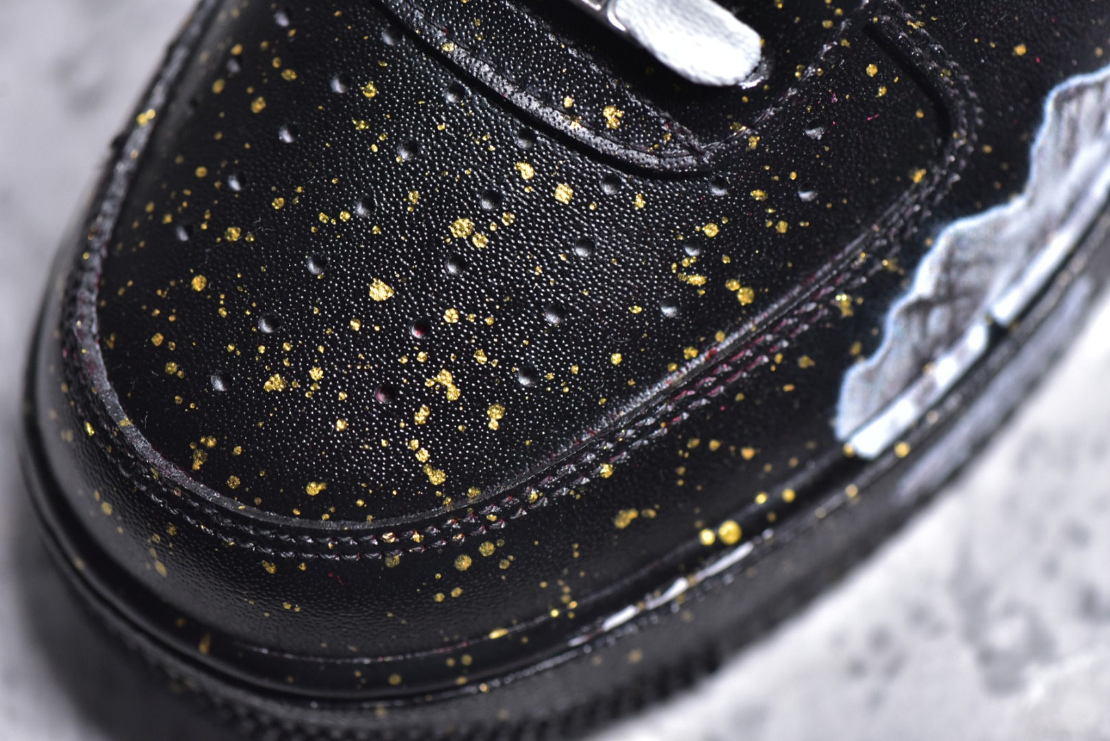 ▪️细节鉴定
NK Air Force 1'07 Low 黑神话悟空 喷绘礼盒装 空军一号