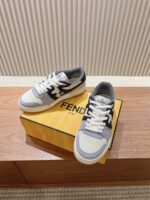 Fendi芬迪板鞋首款大头运动鞋~~fendi match篮球运动鞋，最新元素注入加FF复古的设计，超经典百搭系列……
鞋面采用牛皮和牛猄拼接组合，侧面凸起的双F logo，内里采用毛巾布里，TPU发泡组合双色大底不一般的舒适！情侣款35-44(男码加10) - Image 4