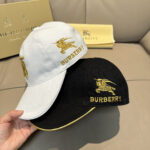 Comes with a box bag, Burberry's new original baseball cap, 1:1 custom mold, and a brand new three-dimensional warhorse embroidery, exquisite and flawless! Original canvas fabric+top layer cowhide, meticulous workmanship, original factory quality, exclusive physical photography. Black and white two-color shipping. - Image 9