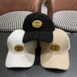 Gucci baseball cap ♥️ GUCCI 🧢 New autumn and winter plush baseball cap, 🔥🎩  The craftsmanship is very exquisite and convenient to carry! Run volume! - Image 12