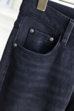 【Gucci Jeans | Classic Denim, Engraved with Luxury DNA】 When street style meets haute couture, a pair of jeans can become a badge of status.
Deconstructing the language of denim with centuries-old craftsmanship, we infuse every inch of fabric with a modern attitude and luxurious details, making everyday wear a silent declaration of taste.
✨ A pair of jeans is an attitude, and even more so, a legacy.
It's not just a wardrobe essential, but also an interpretation of the brand's spirit—
"From suitcases to jeans, we have always defined the boundaries of luxury with the ultimate craftsmanship."
Sizes: 28-42 - Image 6