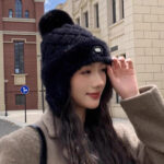 Balenciaga Balenciaga logo new knitted yarn ear protection Lei Feng hat, a must-have tool for keeping warm in autumn and winter, simple and warm